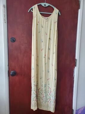 R&K Pale Yellow Floral Maxi Dress — Sleeveless Summer Dress